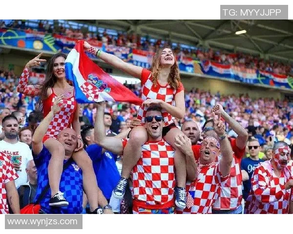 女球迷与足球明星亲密合影精彩瞬间大集合